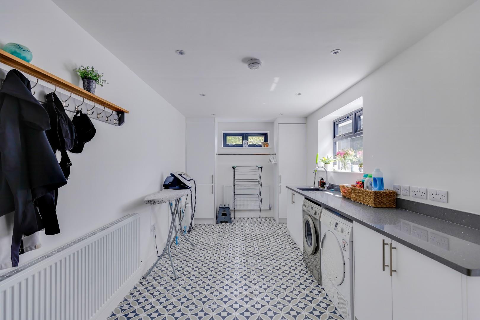 West Farm Close, Ogmore-By-Sea, Vale of Glamorgan, CF32 0PT